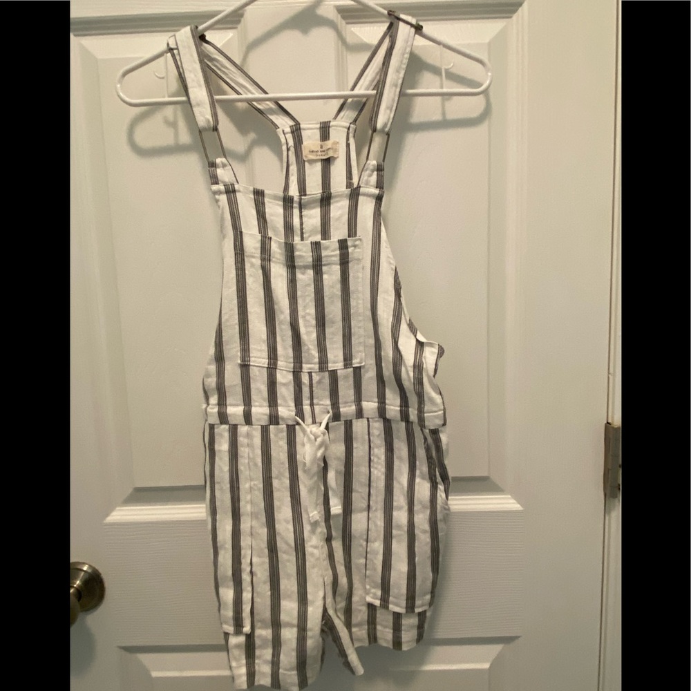 Thread & Supply shortalls sz xs juniors fit like a girls sz 12
